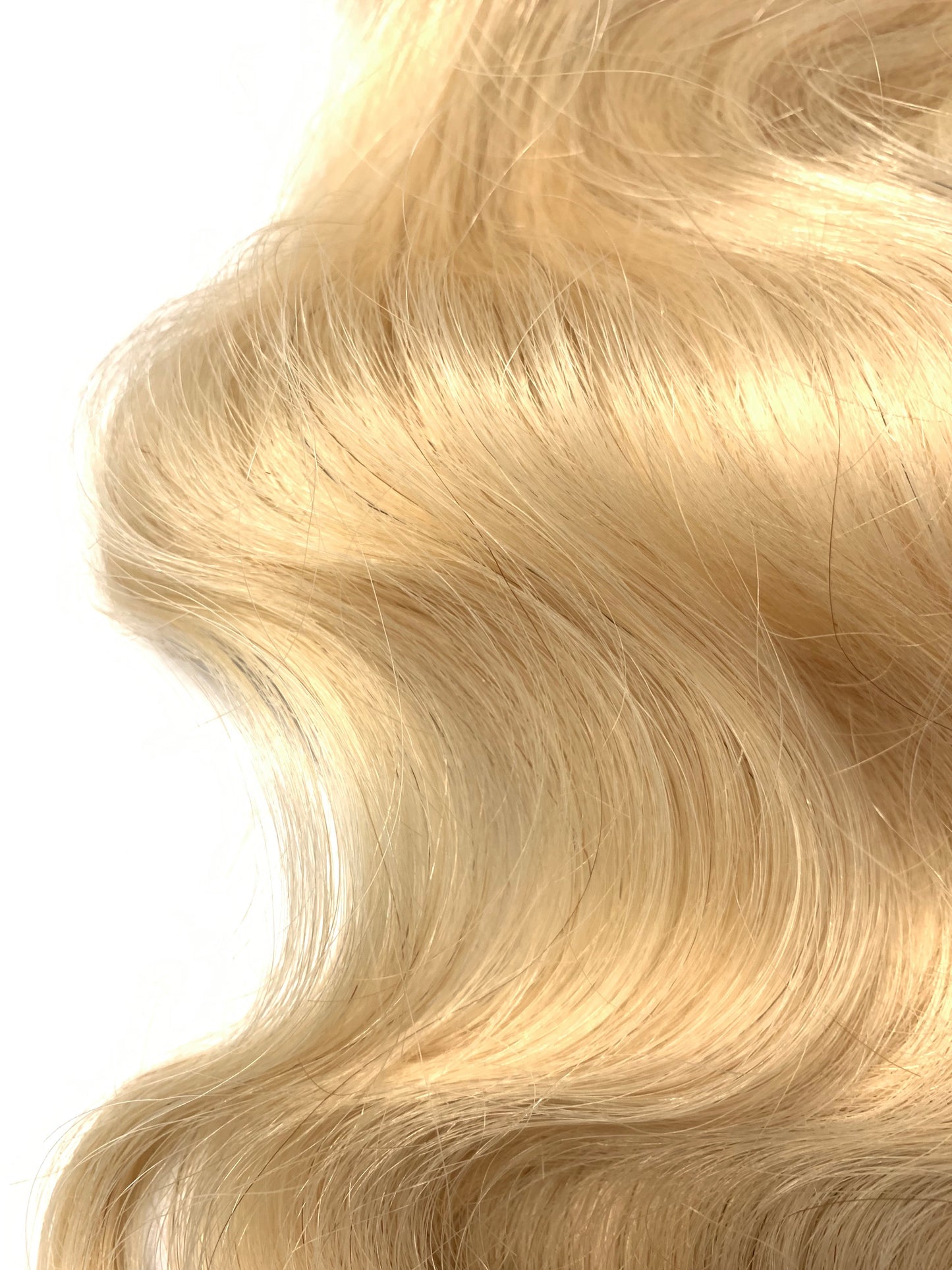 Russian Remy Human Hair, 0,7g i-Tip Extensions, Bodywave, 26'',50g, Färg 613Snabb leverans!